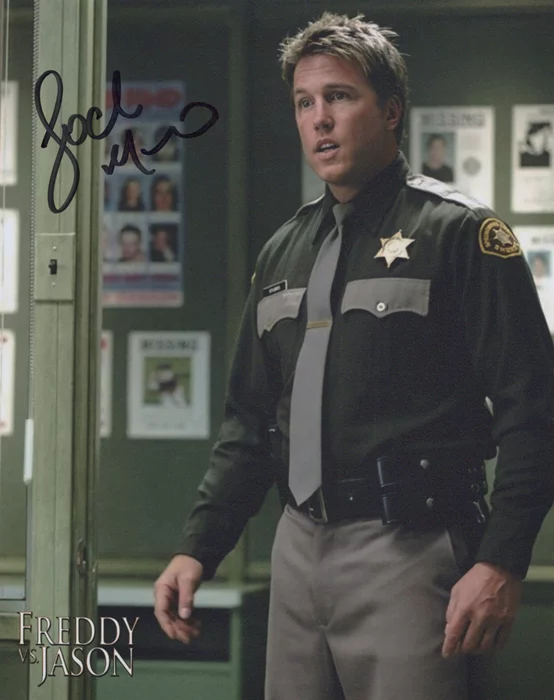 Lochlyn Munro autograph