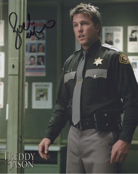 Lochlyn Munro autograph