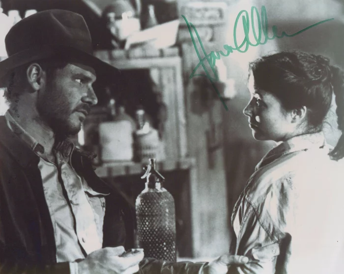 Karen Allen autograph