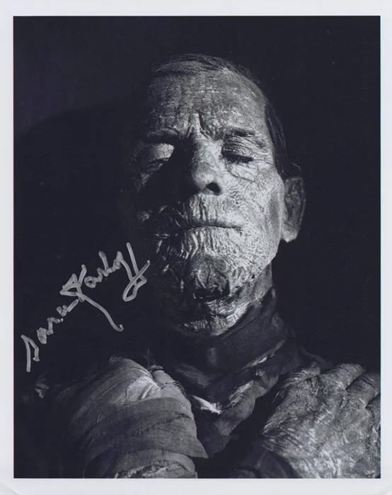 Sara Karloff autograph