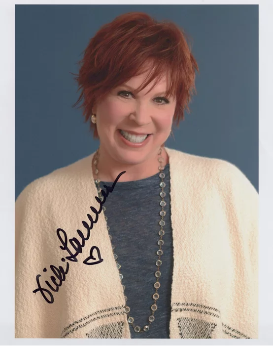 Vicki Lawrence autograph
