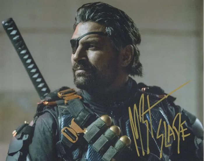 Manu Bennett autograph