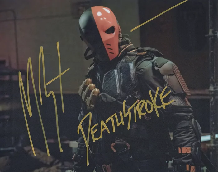 Manu Bennett autograph