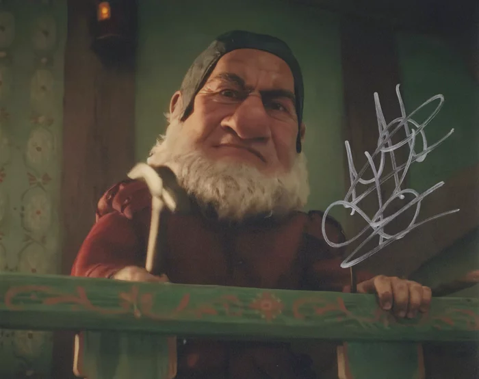 Martin Klebba autograph