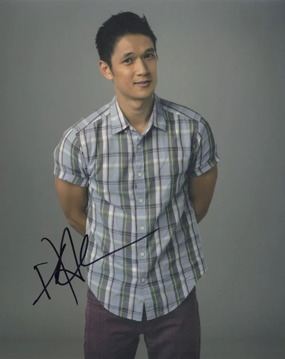 Harry Shum Jr. autograph
