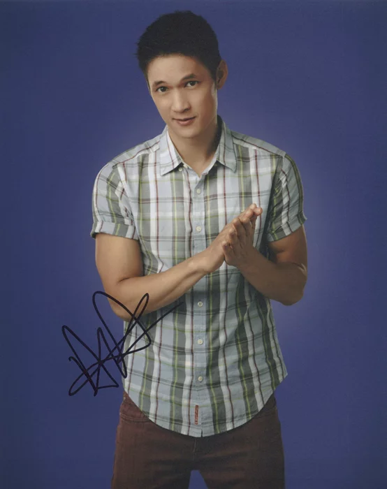 Harry Shum Jr. autograph