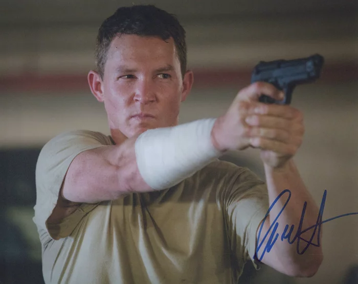 Shawn Hatosy autograph