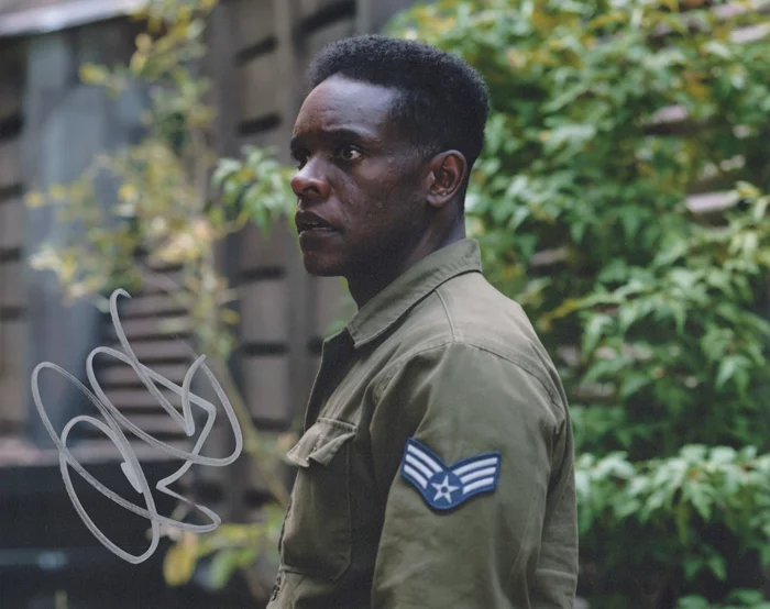 Chris Chalk autograph