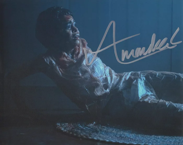Amanda Christine autograph