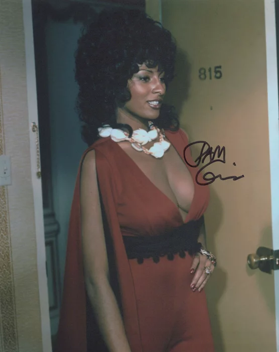 Pam Grier autograph