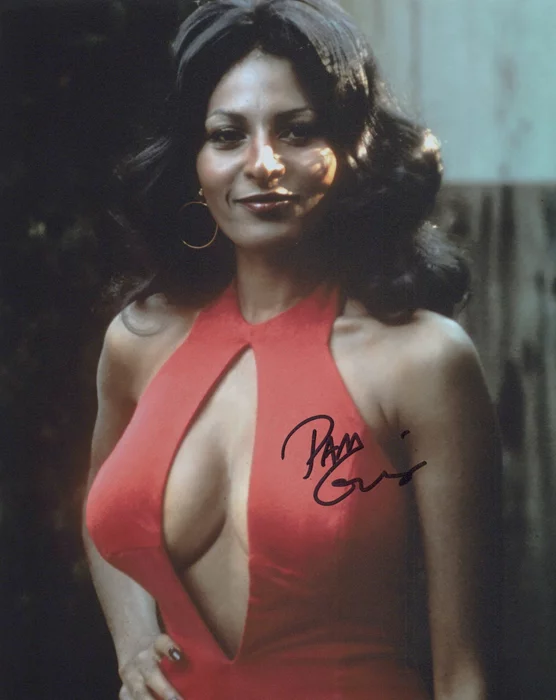 Pam Grier autograph