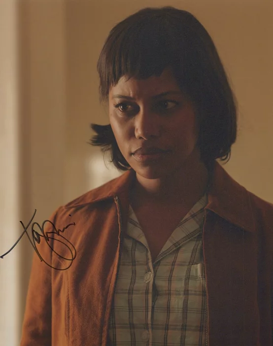 Taylour Paige autograph