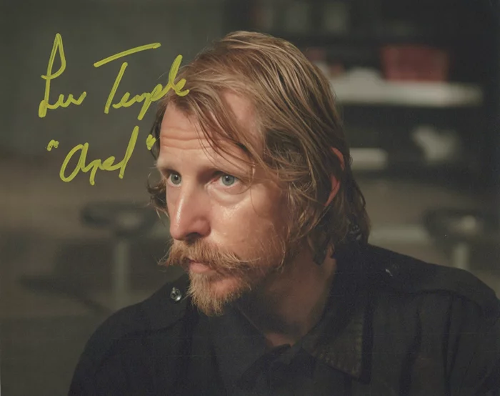 Lew Temple autograph
