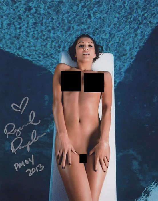 Raquel Pomplun autograph