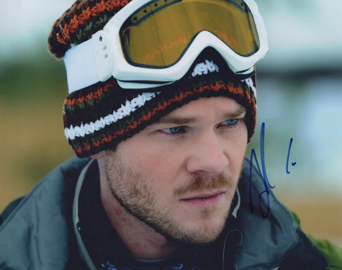 Shawn Ashmore autograph