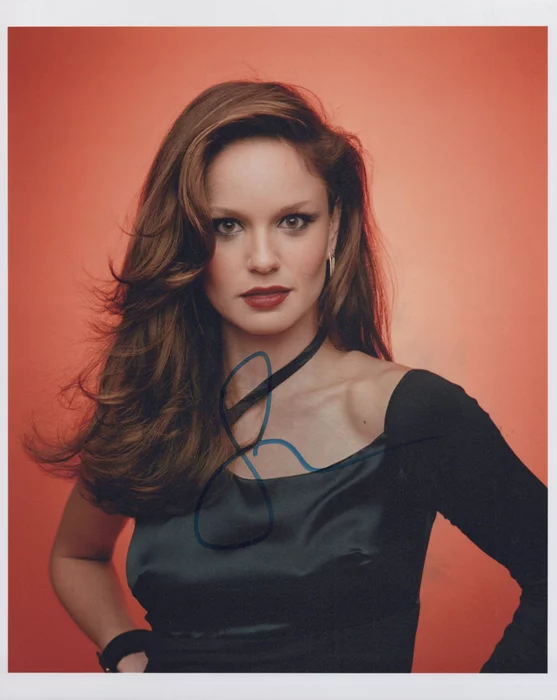 Sarah Wayne Callies autograph