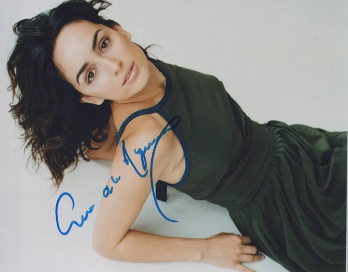 Ana de la Reguera autograph