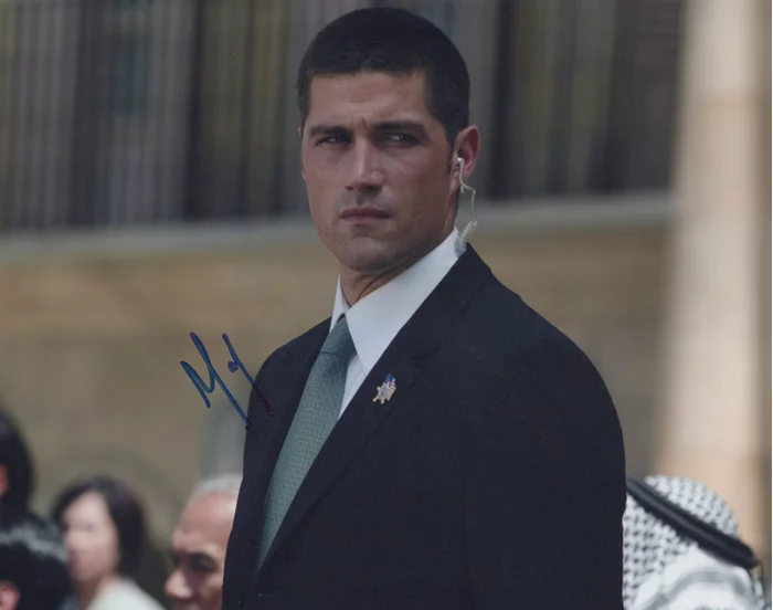 Matthew Fox autograph
