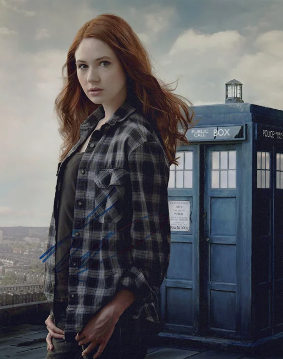 Karen Gillan autograph