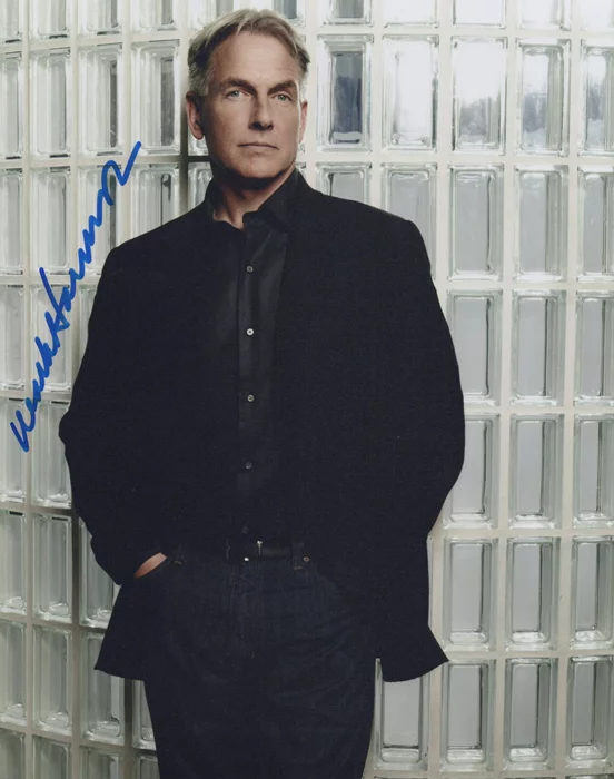 Mark Harmon autograph