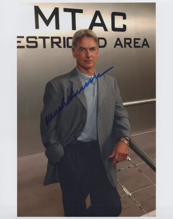 Mark Harmon autograph