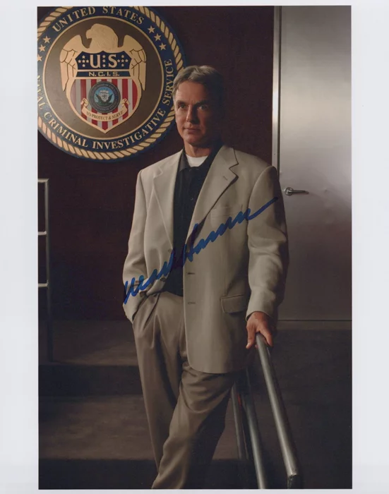Mark Harmon autograph