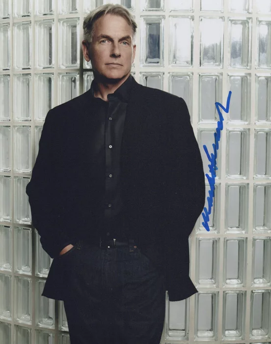 Mark Harmon autograph