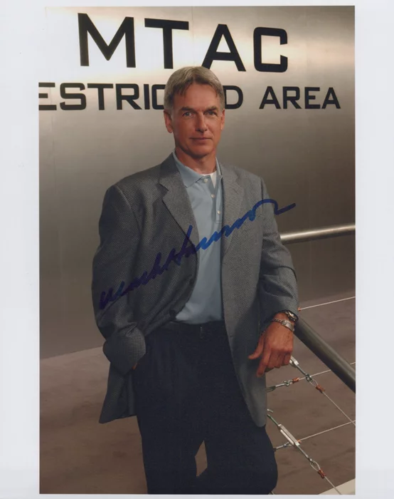 Mark Harmon autograph