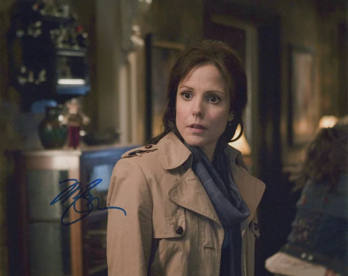 Mary Louise Parker autograph