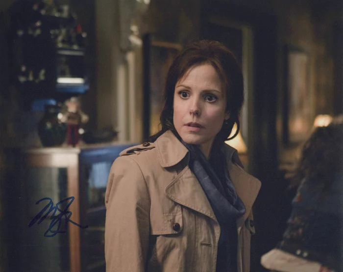 Mary Louise Parker autograph