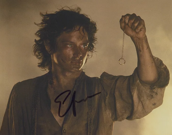 Elijah Wood autograph
