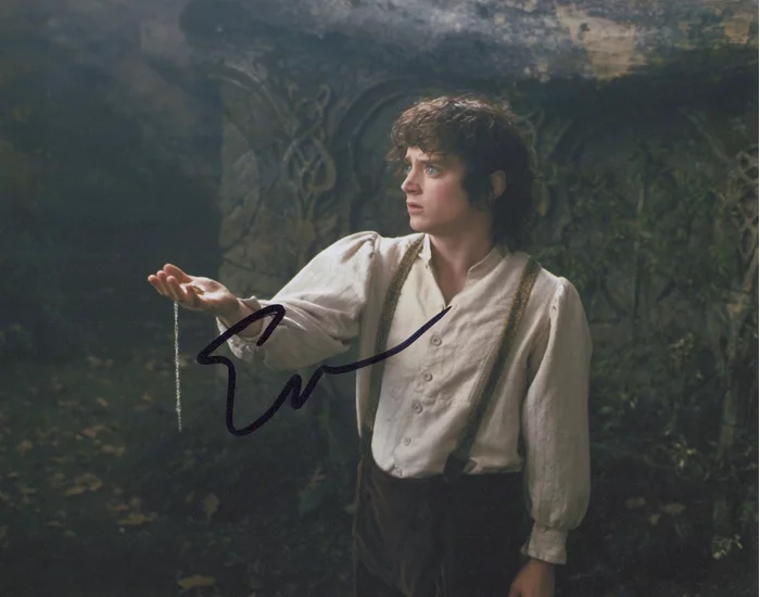 Elijah Wood autograph