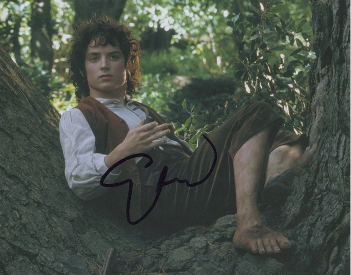 Elijah Wood autograph