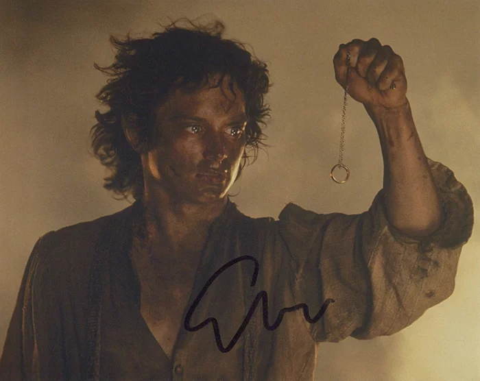 Elijah Wood autograph