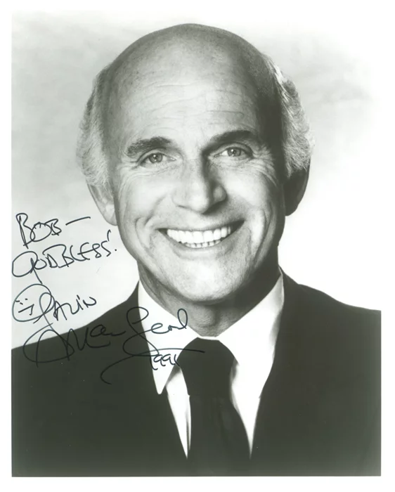 Gavin MacLeod autograph
