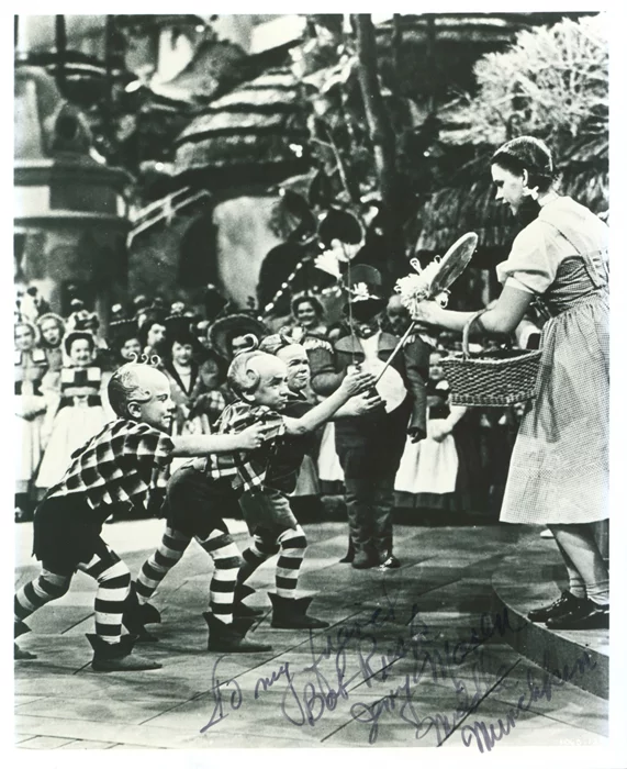 Jerry Maren autograph