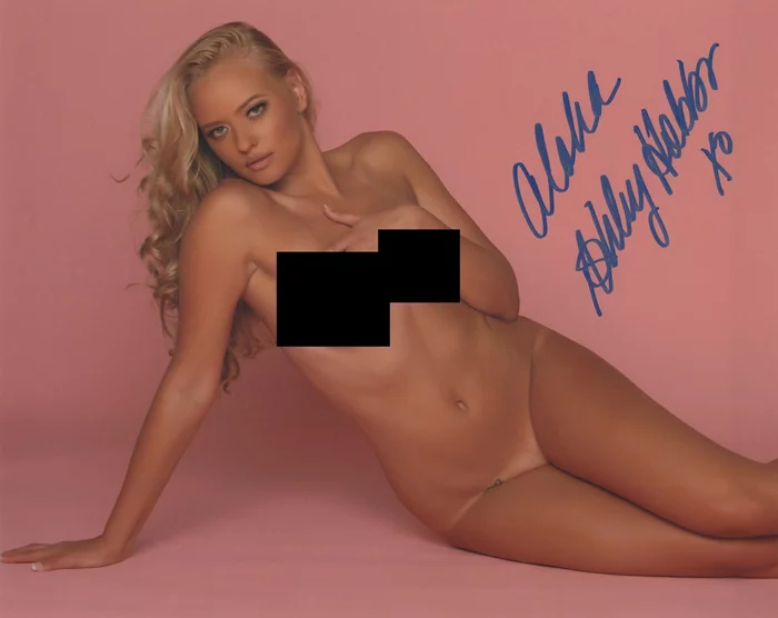 Ashley Hobbs autograph