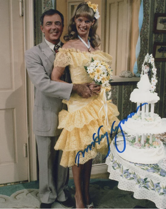 Dorothy Lyman autograph