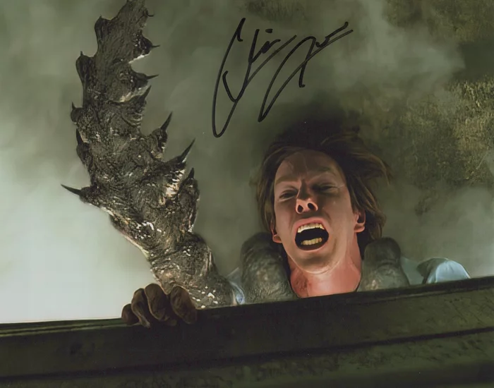 Chris Owen autograph