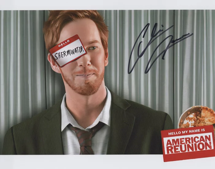 Chris Owen autograph