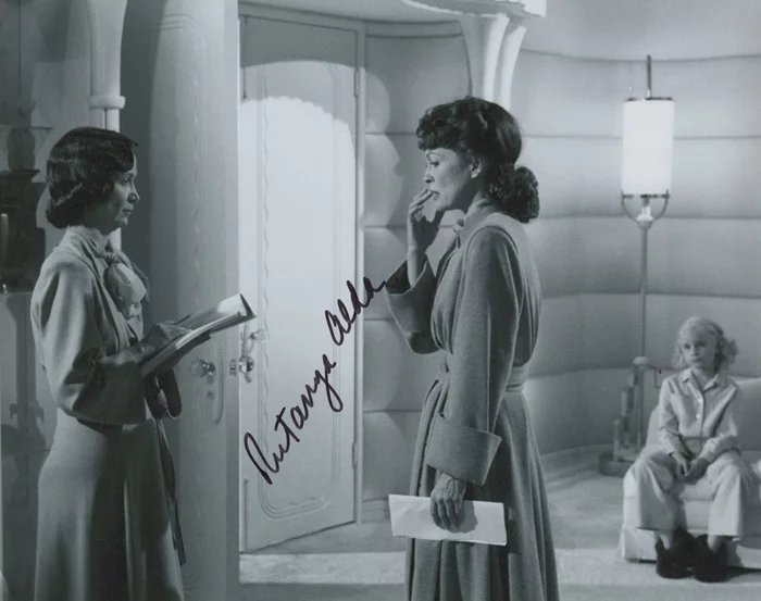 Rutanya Alda autograph