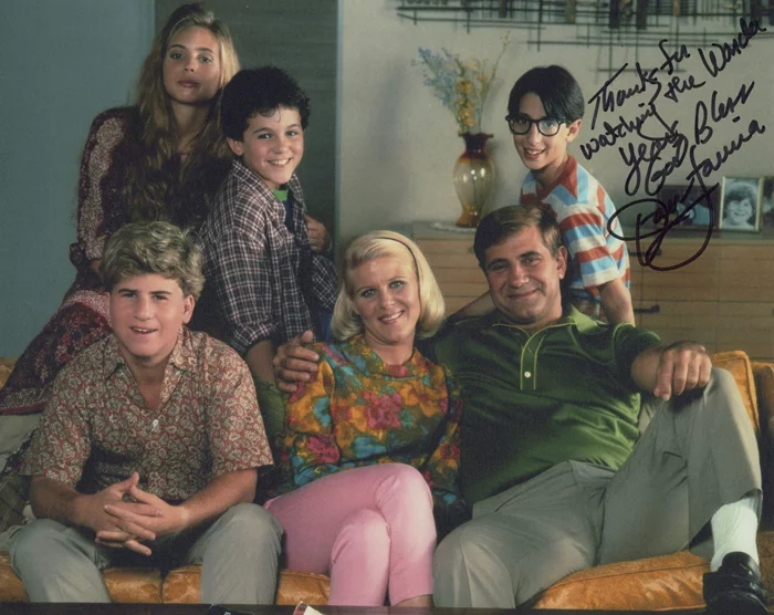 Dan Lauria autograph