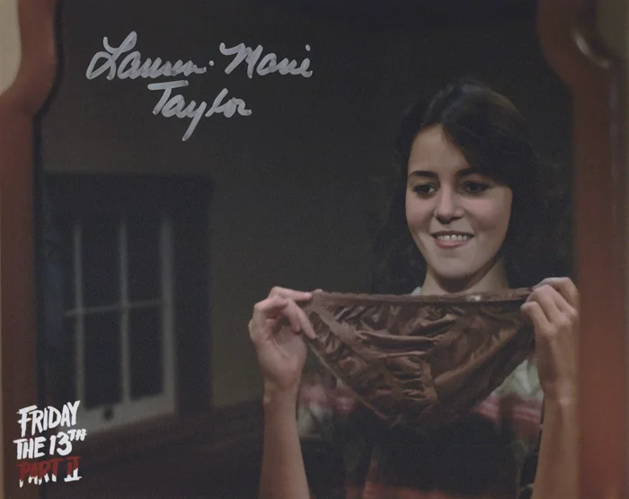 Lauren-Marie Taylor autograph