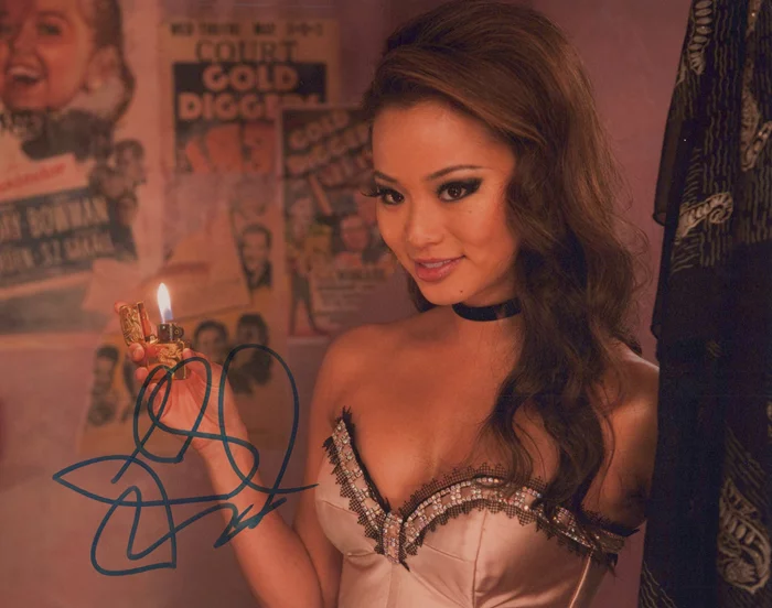 Jamie Chung autograph