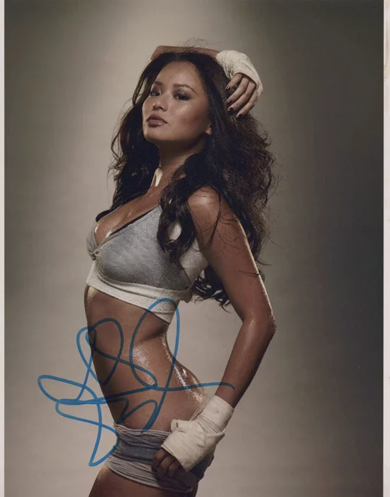 Jamie Chung autograph
