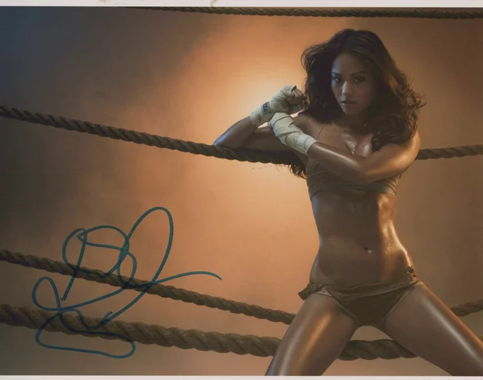 Jamie Chung autograph