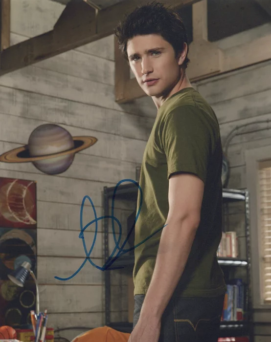 Matt Dallas autograph