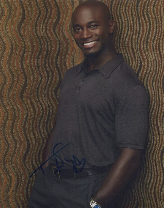 Taye Diggs autograph