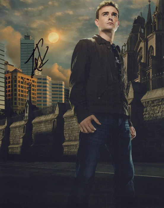 Robin Dunne autograph