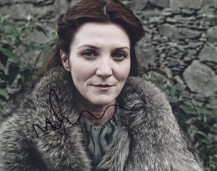 Michelle Fairley autograph